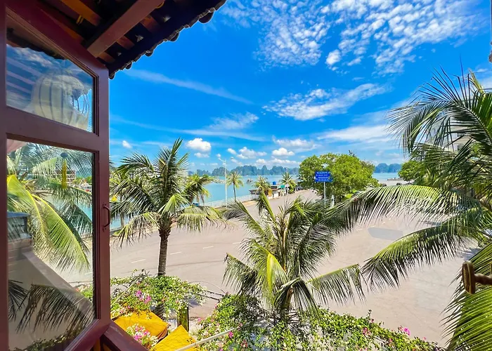 Hotel Canh Buom - Tuan Chau