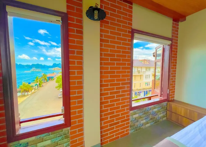 Canh Buom - Tuan Chau Hotel *