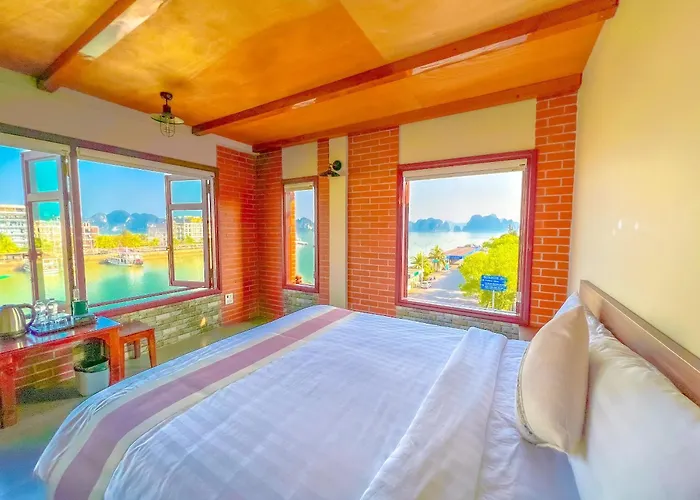 Hotel Canh Buom - Tuan Chau Hạ Long