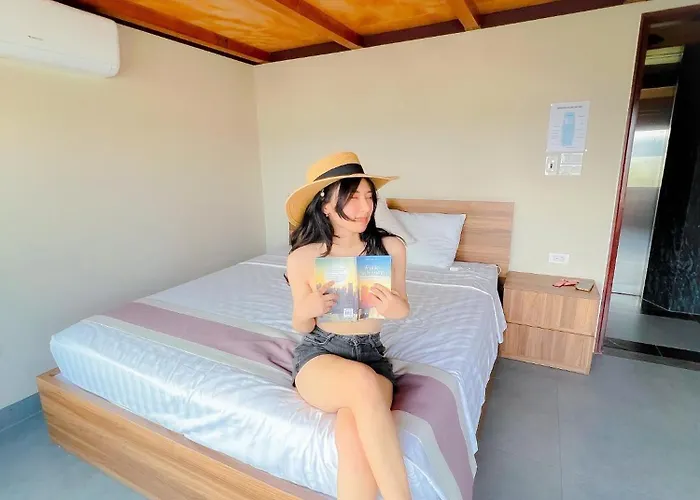 Hotel Canh Buom - Tuan Chau *