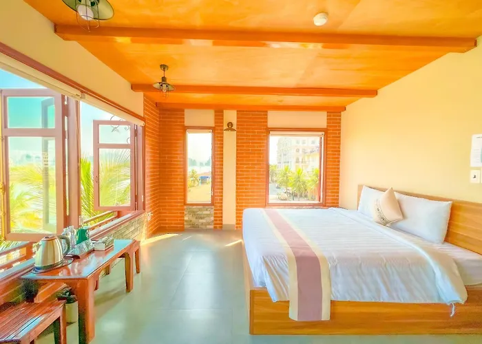 Canh Buom - Tuan Chau Hotel